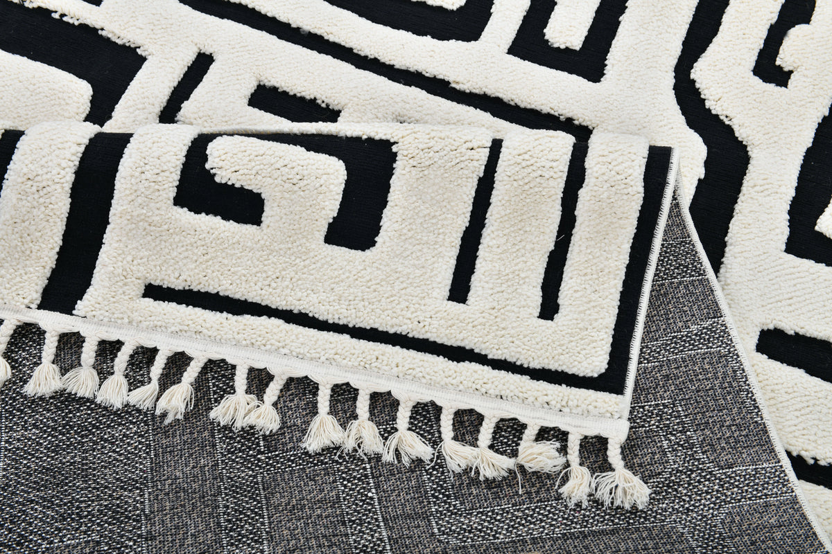 Moroccan Abstract Maze Geometric Powerloom Rugs - Contemporary White & Black