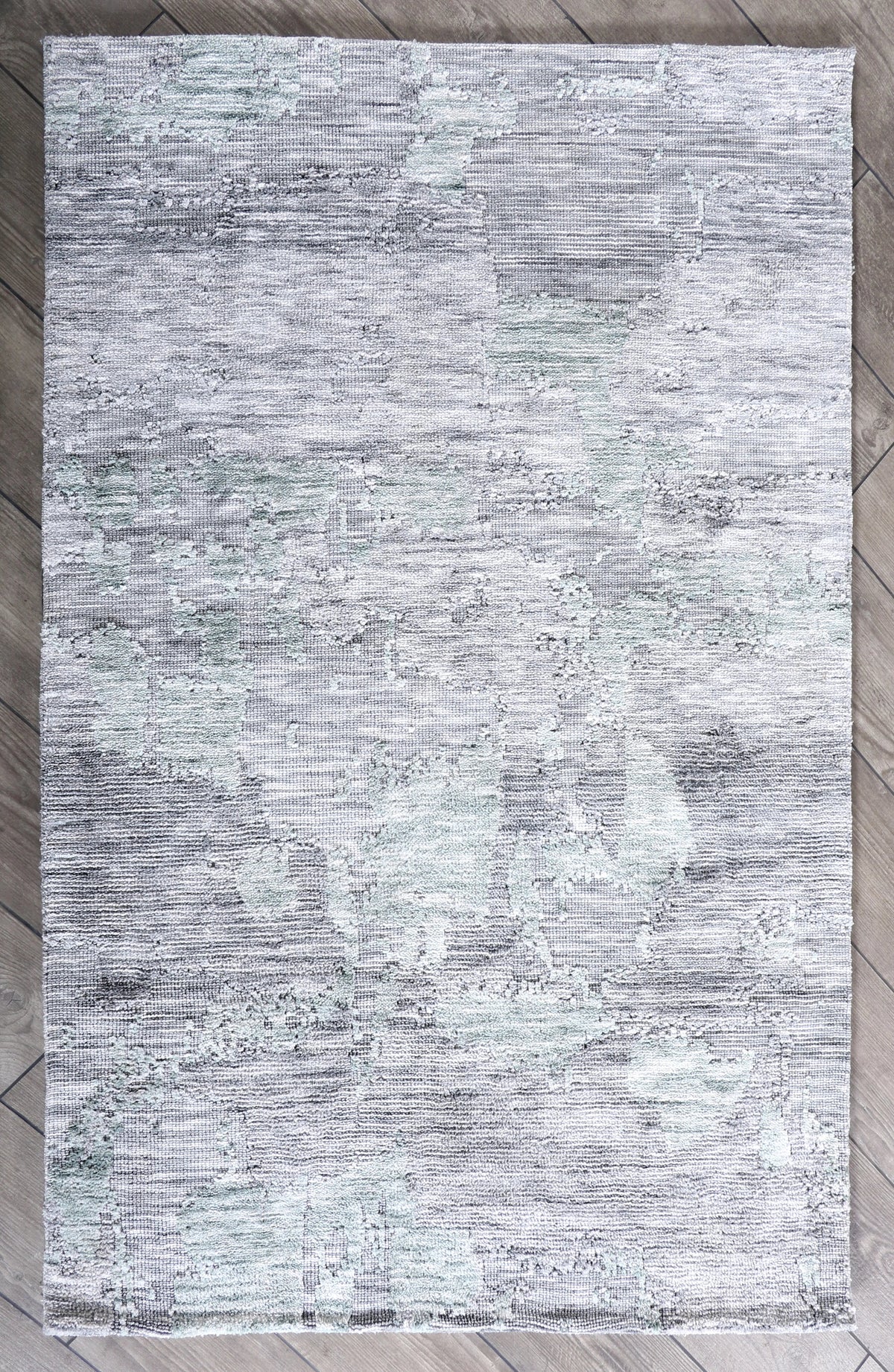 Modern High Low Grey Rugs | Textured pattern